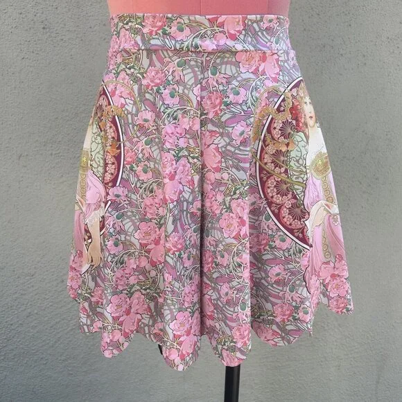 🔥SOLD🔥Blackmilk Pink Moon Shorties Shorts - Picture 2 of 10